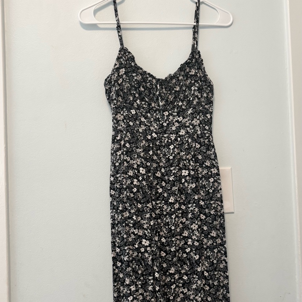Old Navy Black and White Spaghetti Strap Maxi Sundress